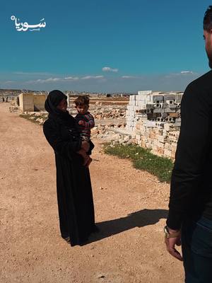 A post by @jamil_alhasan on TikTok caption: عائلة سورية تفقد ابنها البالغ 15 عامًا بسبب الألغام في ريف حماة