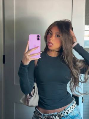 A post by @gabimfmoura on TikTok
