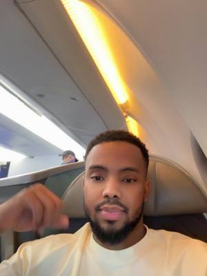 A post by @tonton_pal on TikTok caption: Direction Paris 🇫🇷✈️🥰 snap : tonton_pal 
