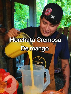 A post by @cocineroenproceso on TikTok caption: ¡Horchata Cremosa de Mangos! #yosoycocinero #recetas #recetasmexicanas #horchata #horchatademango 