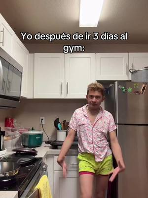 A post by @jonasymikeoficial on TikTok caption: Después de ir un ratito al gym 😌 #fyp #foryoupage #fypシ #parati #gym #funny #funnyvideos #viral #viralvideo #viraltiktok 