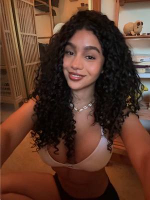 A post by @barbaramirezzz on TikTok caption: POR FIN ME HICE LOS RIZOS 😩