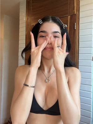 A post by @keniaos on TikTok caption: Full dragueo 