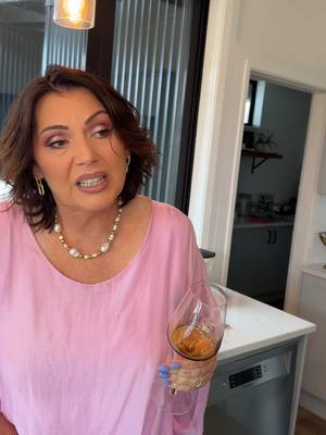 A post by @sammys_vanity on TikTok caption: Mother like Daughter ✨🤭 #kathandkim #nz #aussie #newzealand 