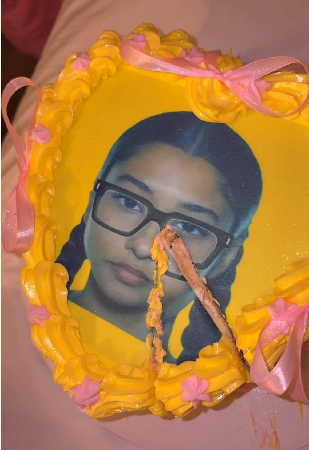 A post by @imsorrymissjacksonuhh on TikTok caption: finally 17 🎂 🥳