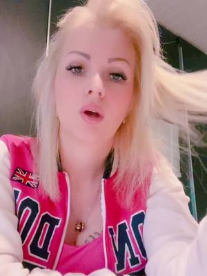 A post by @lamiss_adeline4 on TikTok caption: #cejour-là #bonnejournee😘♥️🌟♥️ #pourtoi 
