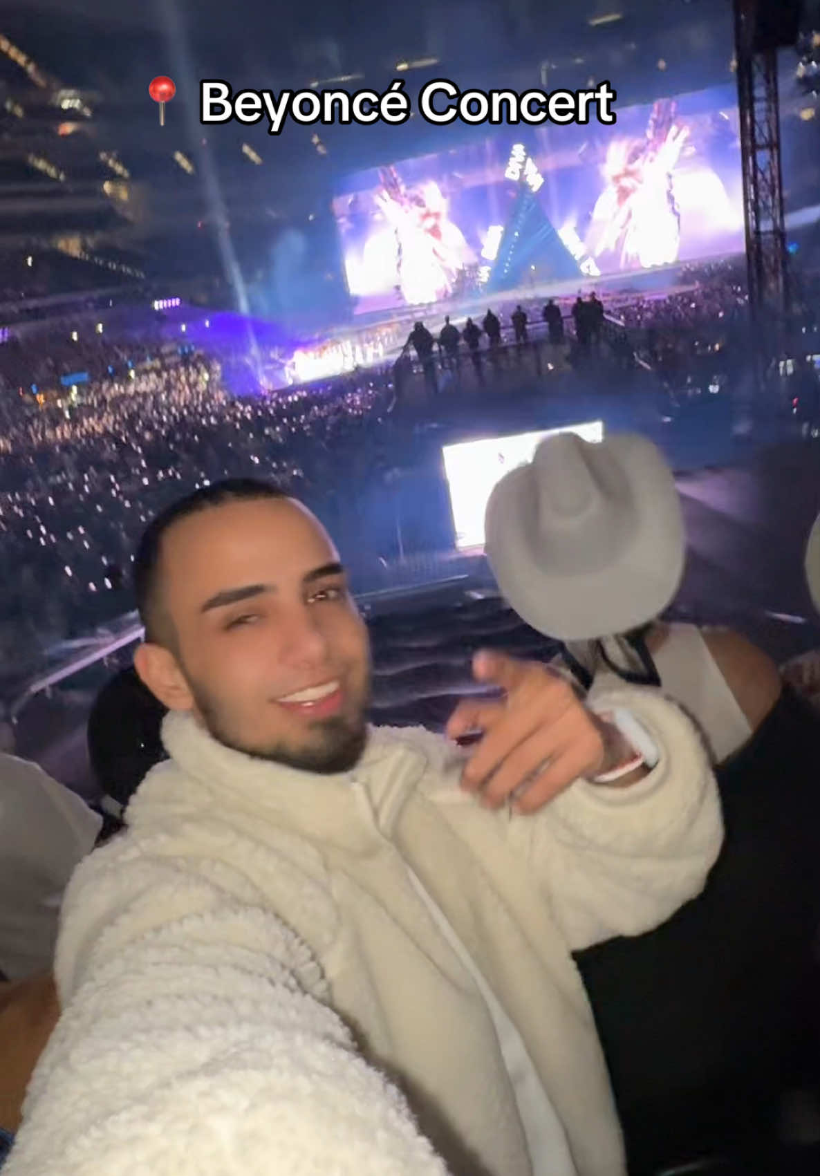 A post by @yamaykaa__ on TikTok caption: Beyoncé concert 2025 📍 Inglewood