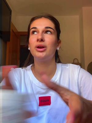 A post by @imanlopezm on TikTok caption: Regalo de Kiehl's Descubre la crema hidratante de día nº 1, cuya textura ligera única e hidratación tienen una duración de 24 horas para dejar la piel más suave, tersa y visiblemente más sana. Formulada con glicoproteína glacial y escualeno derivado del olivo, esta crema hidratante ligera, de textura no-grasa deja la piel hasta 2’3 veces más hidratada, incluso en las zonas más secas de la piel💖💖💖 @Kiehl's Since 1851  @kiehlsspain #kiehlsspain #ultrafacial