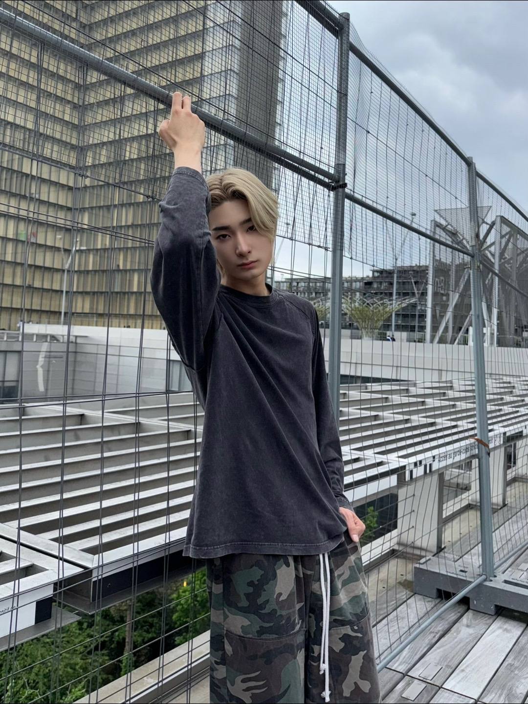 A post by @big_ocean.official on TikTok caption: (ง ˙o˙)ว #BigOcean #빅오션 #CHANYEON #PJ #JISEOK #지석 #France #프랑스 #BigOcean_Europetour