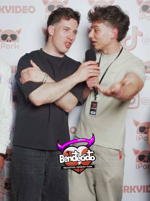 A post by @iporkvideo on TikTok caption: Al Bendecido solo besitos 💋 @Luca Bellei 🎤 @GioLight💡  @bendecido.vc  #ipork #iporkvideo #iosonoluca #lucabellei #interviste #bacino #discoteca #fakebody #terzotempo #bendecido #vercelli 