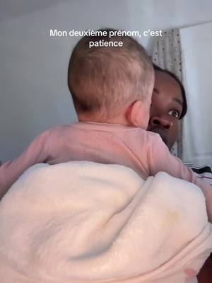 A post by @amiinatoxx_ on TikTok caption: Fallait me dire que quand les temps il poussait, c’était aussi horrible, personne nous prévient sur cette application en vrai, je dois me préparer à quoi d’autre en vrai #dent bébé 