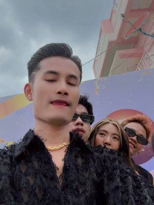 A post by @unay70000000 on TikTok caption: အမွှေ😜@MinThet(Deep) @👑 Wine Lay 👑Y👑 @Phyo Thuta Paing @🐲 Nay Min Myat 🐲 @Myint Shwesin Htun @Jᴜɴᴇ Wɪɴᴇ ✔︎🦁 #unaymin7000000 
