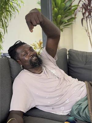 A post by @e_adebayor on TikTok caption: SEA~ Merci à tous pour avoir fait du SEA Concert un succès ! La Fête du Travail arrive dans 2 jours… Où voudriez-vous qu’on organise le prochain concert avec la SEA FOUNDATION ? Dites-le en commentaire ! #TEAMSEA #SEAFondation #FêteDuTravail