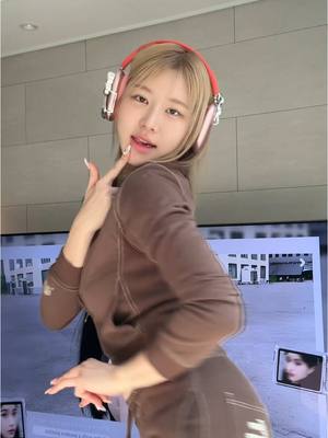 A post by @sia_jiwoo on TikTok caption: 뭐가 비꼈는지 맞춰바ㅏ바바