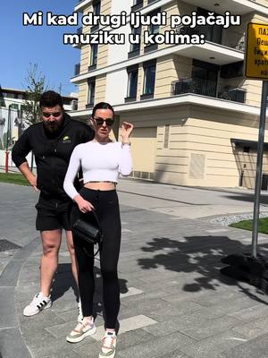 A post by @bojancee on TikTok caption: Pošalji ovakvima🤣🤣@Jelena_offline 