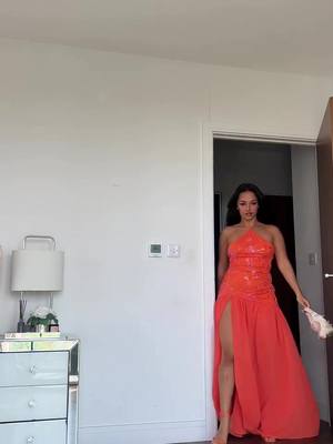 A post by @33elana33 on TikTok