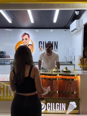 A post by @cilgindondurmaci on TikTok caption: #anılar #cılgındondurmacı #dubai🇦🇪 #çilgindondurmacı #istargram 