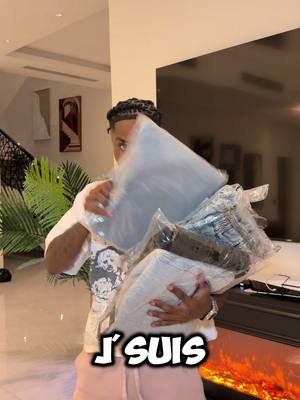 A post by @deveen_off on TikTok caption: Tous ces outfits disponibles sur @LaBoutiqueOfficielle.com , plein de marques et des basics quali allez voir ça !! 😆
