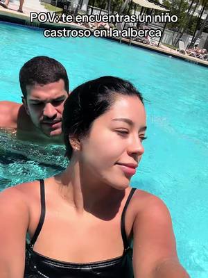 A post by @surysadai on TikTok caption: Este niño está guapo si juego con el 😂❤️🏝️ @bernardo flores #comedy #couple #goals #fun 