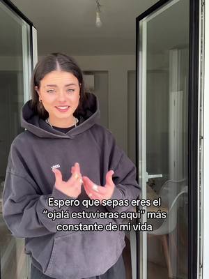 A post by @luciadelapuerta on TikTok caption: 🙈🙊🖤