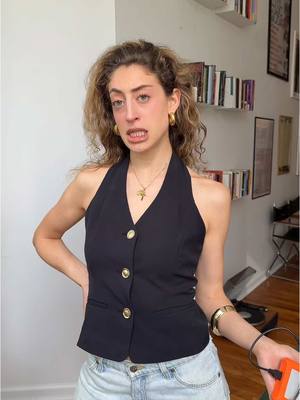 A post by @ssoleon on TikTok caption: @renatacerda bésame prraa
