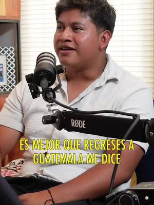 A post by @julio_nyc on TikTok caption: DE LAVAR PLATOS A MILLONES DE SEGUIDORES Esta es la historia de JULIO nacido en Guatemala, migrante, New York, Los Angeles, él va a donde su proyecto lo lleve. Esta es su historia y si algo le aprendi fue: “CONFÍA EN EL PROCESO” Porque confiar en el proceso es confiar en ti mismo, en tu proyecto y en tu sueño.  Gracias Julio por la entrevista! Pueden ver el podcast completo en el canal de YouTube “De migrante a migrante” Link en el perfil de @De Migrante A Migrante #DeemiganteAemigrante #julio_nyc 