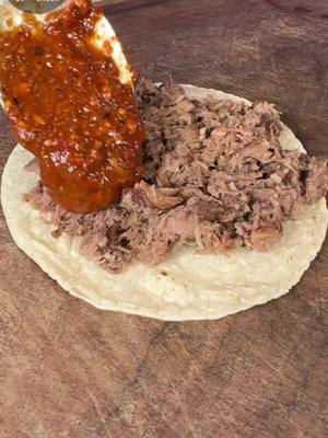 A post by @elmas.salsa55 on TikTok caption: Salsa Tatemada, guisada y borracha #receta #fyp 