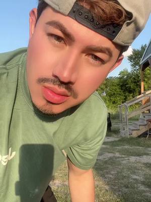 A post by @itskainb on TikTok caption: ¿Y si la bailamos juntos @Ninel Conde ? 