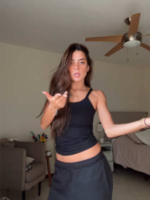 A post by @sabyhidalgo on TikTok caption: Eso es velda 