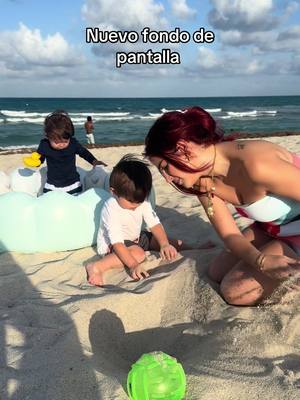 A post by @nicollefigueroaa on TikTok caption: Ahora somos 4 ❤️ #beach 