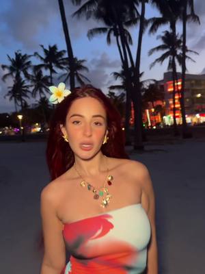 A post by @nicollefigueroaa on TikTok caption: Todos los comentarios tendrán un ❤️👄