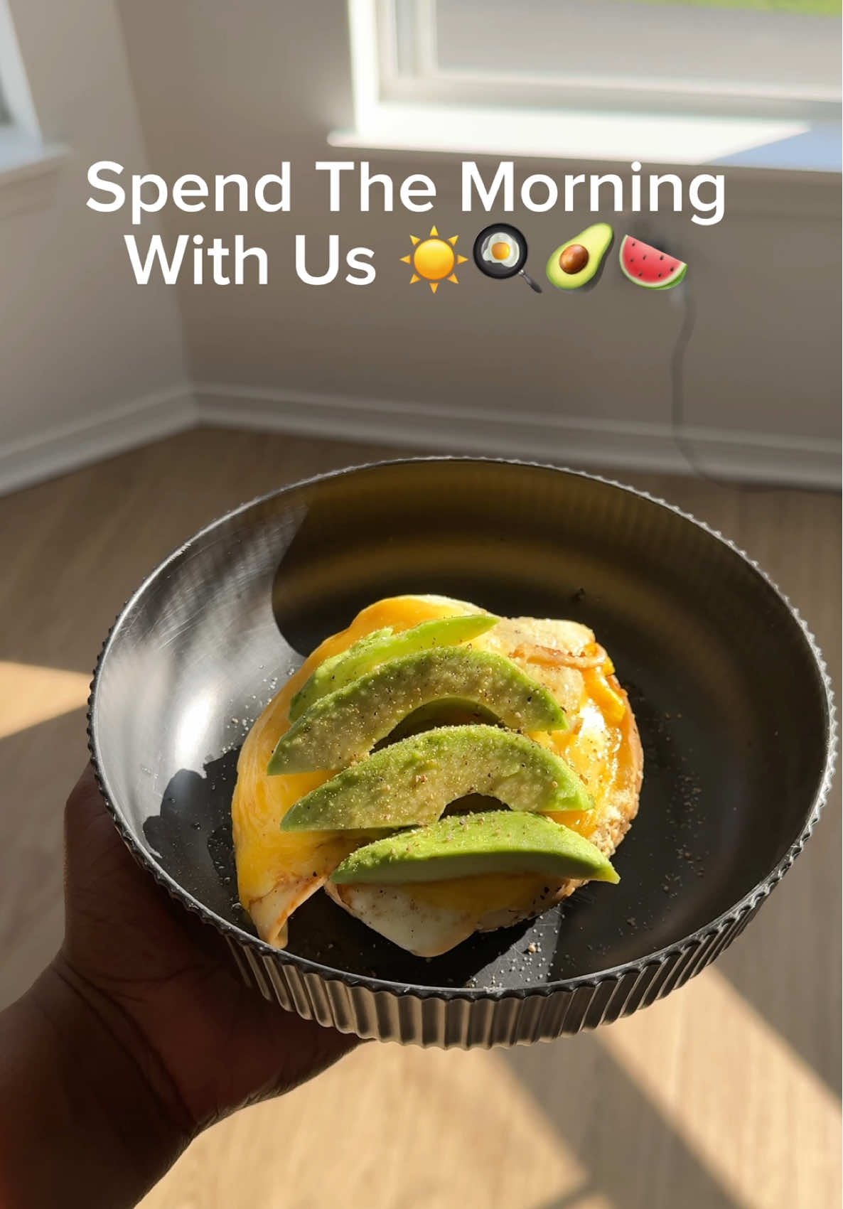 A post by @isistkeyah on TikTok caption: It feels so good every day waking up in our new house the twins are enjoying every moment, but quick Starbucks run with Demi @Arrae #fyp #isistkeyah #vlog #breakfast #arraepartner #avacado #egg #cheese #everythingbagel #starbuck #vanillabeanfrappe #mcdonalds #mccrispys