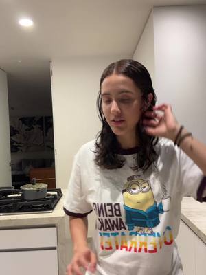 A post by @nicoleagnesii2 on TikTok caption: 🙂 no me dejaron chismear #nicoleagnesi #fyp #ginebrajoyeria 