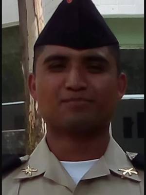 A post by @_mercha05 on TikTok caption: #soldados #militares #gn #hombres 