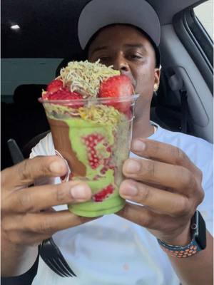 A post by @shawnfoodreviews7 on TikTok caption: Dubai chocolate strawberry🍓#dubaichocolate #eatwithme #dubaichocolatecoveredstrawberries #strawberry #strawberries #asmrvideo #chocolatestrawberries #asmrcrunch #fyp #foodtiktok 
