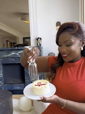 A post by @ladysoniam on TikTok caption: Joyeux anniversaire à nos 52 ans  et joyeux anniversaire 🎊 à nos 10 ans de coaching 😍😍😍😍 je vous love 😍 #ladysonia #anniversaire #benediction #pourtoiiiii #birthday #LadySoniaDay #GracedAndGlowing #FemmeDeFeu #creatorsearchinsights 