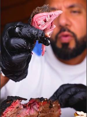 A post by @hussain.sallam on TikTok caption: ‎جوعني 🥩🥩🥩 • @اللحم اللي يدخن 🔥  • ‎‏#سحس #مطاعم #اعلان #اكل #جدة #S7S #WhereToEat 
