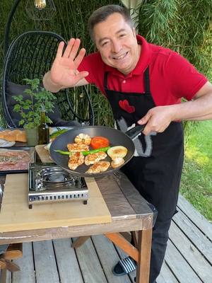 A post by @chefoktayusta on TikTok caption: Tavuk tarifi #keşfet #furdich #lezzet #👨🏻‍🍳 #piknikkeyfi #food #lekkereten #enercı #😍😍🥰 #tavuk #lezzet 