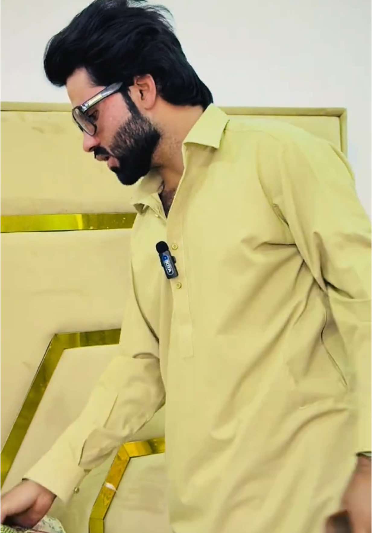A post by @babache2025 on TikTok caption: Bimari school time tak🤣😂 #foryou #foryoupage #babache #BabaChe_Abubakar #chebaba #funny #😆 #abubakar #بلوچستان #⭐️boy 
