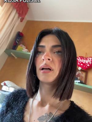 A post by @regina_indiscussa_ on TikTok caption: Strano!!