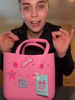 A post by @callietake2 on TikTok caption: The cutest bag ever😍💗🫶💖💓 #bag #miniso 