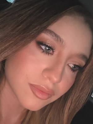 A post by @karolsevillaokay on TikTok caption: ASI SUENA MI CABEZA SI ME CAES MAL. 