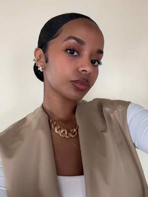 A post by @denahabib1 on TikTok caption: just me and my forehead living our best lives!🤭👽😉 