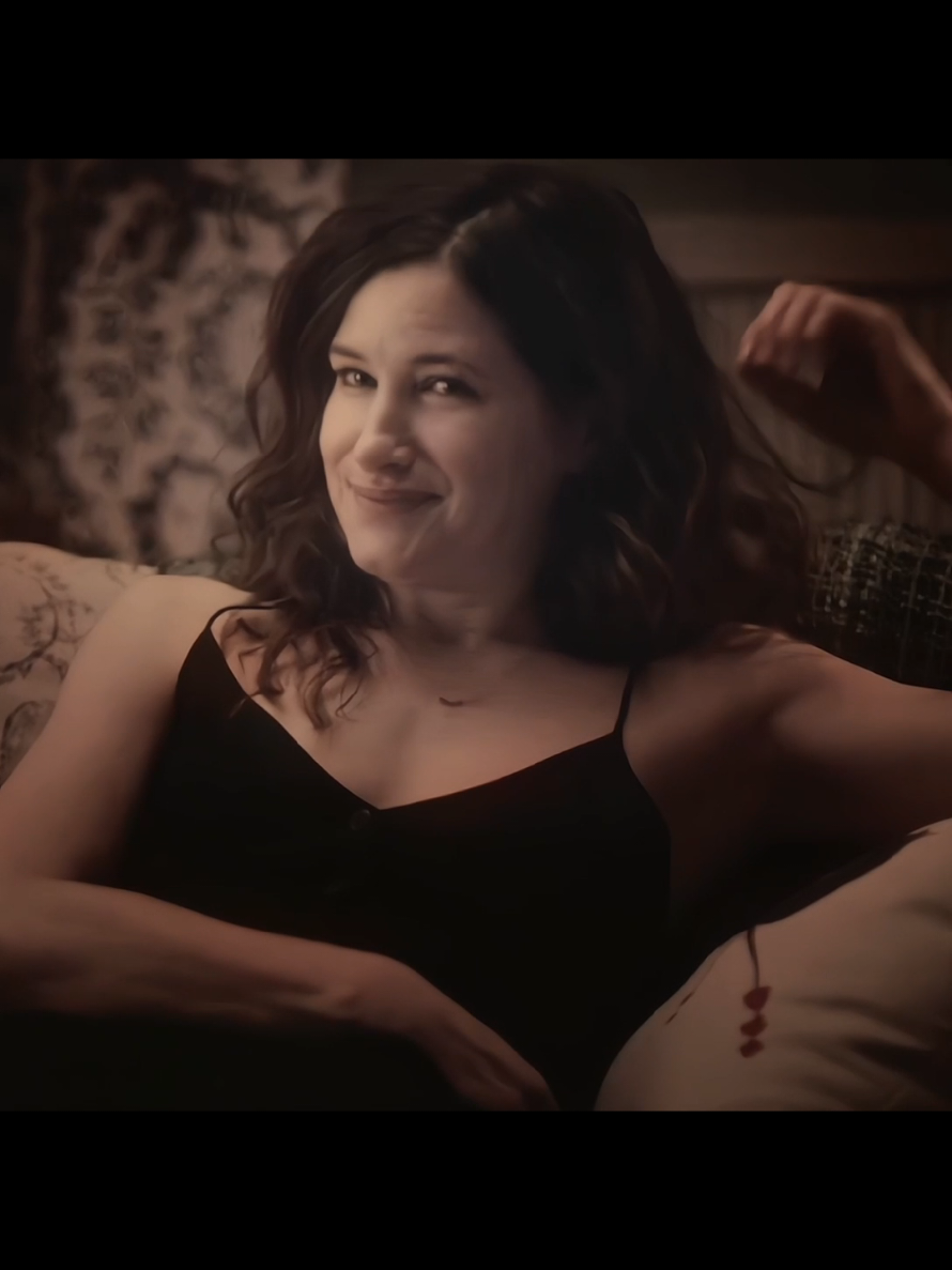 A post by @bqllock on TikTok caption: I'm on my knees right now.. litteraly 🧎‍♀️ || #EVEFLETCHER ac: qudios, sc: banamapancakes #kathrynhahn #mrsfletcher #edit #wlw #bqllock 