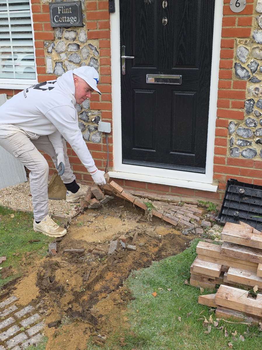 A post by @bricksandslides on TikTok caption: #foryou #bricklayer #bricklaying #garden #landscaper #landscape #fyp 