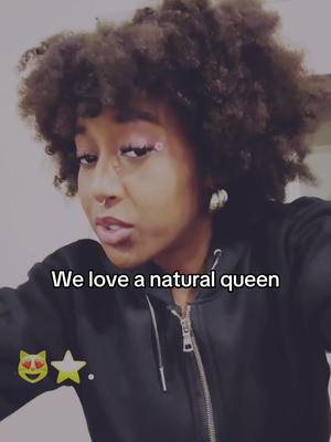 A post by @pontiacmadeteetee0 on TikTok caption: 🌸🌺