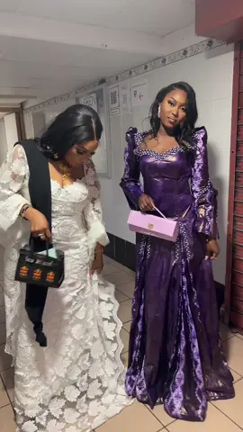 A post by @tiguidanketetediaby on TikTok caption: A@Aicha Kake♥️🥰🥰 nous🫶🏾sublimé par la best @RABIAMAKEUP 💄✨✨😍😍😍#pourtoii #guitar 