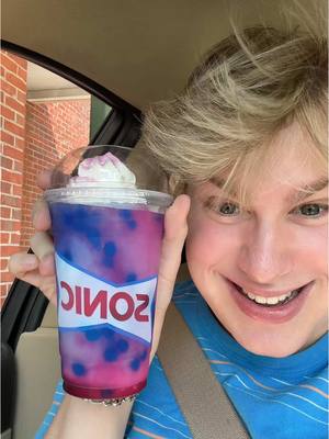 A post by @benjigreenn on TikTok caption: trying the new unicorn drink #fyp 