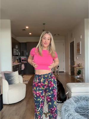A post by @ashleyylreyy on TikTok caption: MAKIN TOKS RQ BEFORE MY SISTER ARRIVES LMFAO