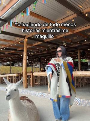 A post by @dorisjocelyn on TikTok caption: Una mexa en Colombia pasándolo bomba con una llama 🇨🇴🦙🇲🇽 #elaltodelchocho 